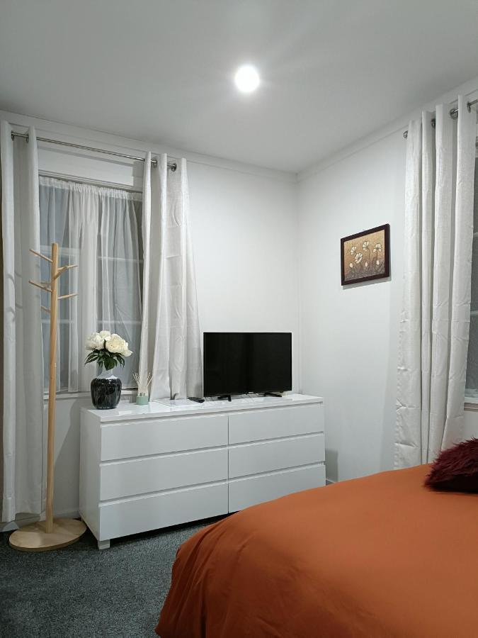 Bright & Comfy Stay In Newly Renovated Home With Parking Auckland Eksteriør bilde